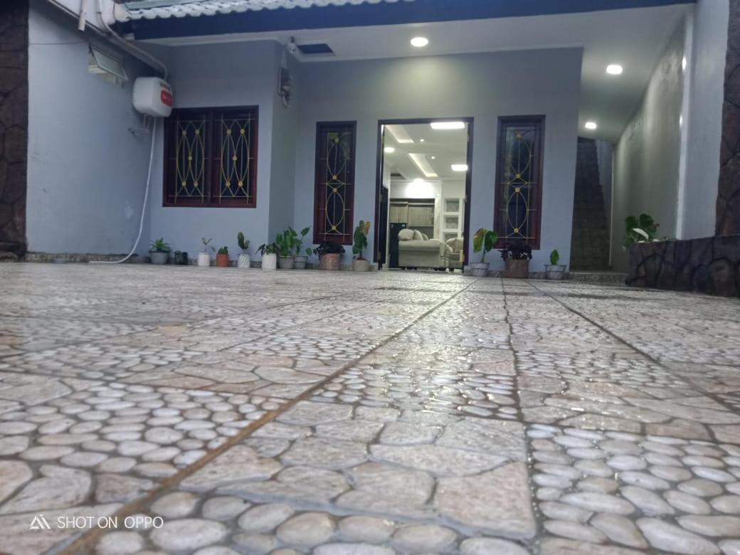 Villa Zamrud Avane Sampal ภายนอก รูปภาพ